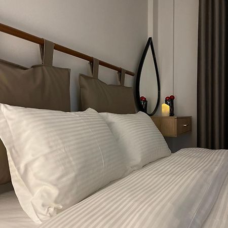 Kesa Apartment Корча Екстериор снимка