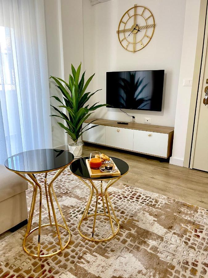Kesa Apartment Корча Екстериор снимка